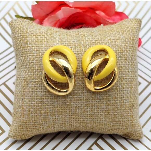 Napier Gold Tone & Yellow Enamel Twisted Knot Earrings Pierced Signed 1" - Picture 1 of 10